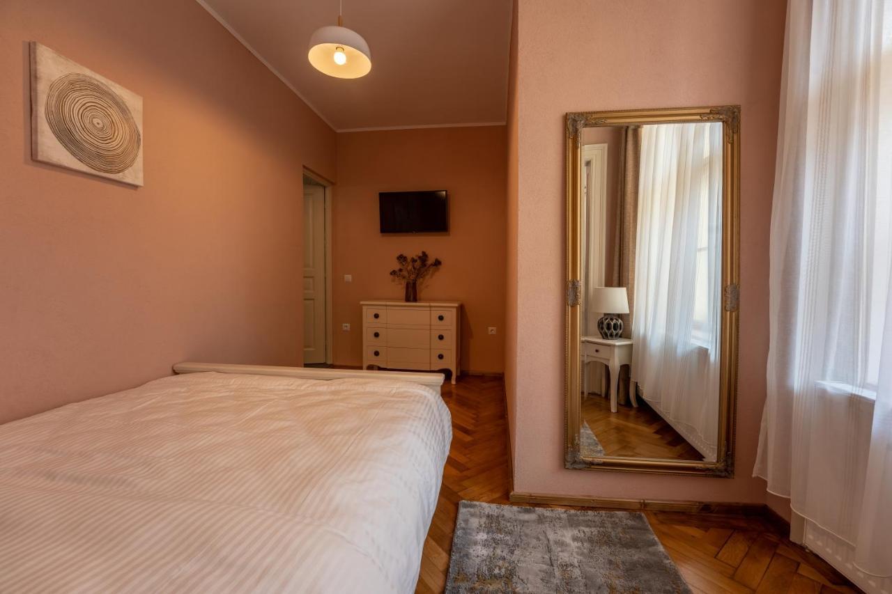 Central Park Apartment Sighisoara Ngoại thất bức ảnh